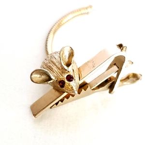 Vintage Gold Tone Mouse Tie Clip